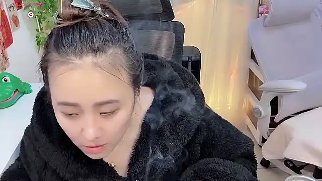 NEWONETO online show from January 2026 02:23:01 PM