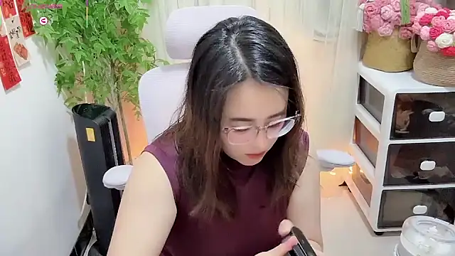 Snapshot of NEWONETO chatting on May 2026 11:15:01 AM NEWONETO online show from May 2026 11:15:01 AM