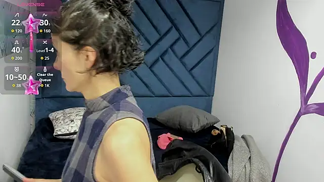 Valery More   online show from October 2025 12:15:02 PM