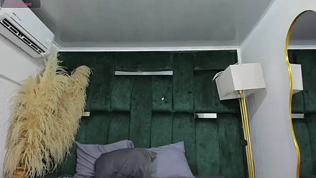 Snapshot of Misaki_Kai chatting on November 2025 05:35:01 AM Misaki Kai online show from November 2025 05:35:01 AM