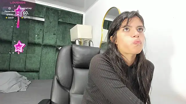 Snapshot of Misaki_Kai chatting on November 2025 06:17:02 AM Misaki Kai online show from November 2025 06:17:02 AM