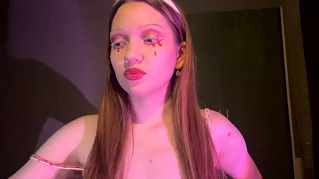 EmiIyKitty online show from October 2025 07:47:02 PM