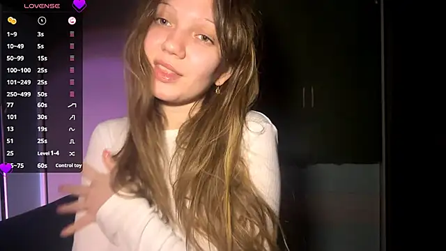 EmiIyKitty online show from February 2026 03:31:01 PM