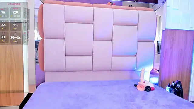 violet milleer online show from September 2025 03:12:01 AM