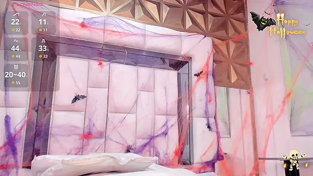 violet milleer online show from October 2025 07:25:01 PM