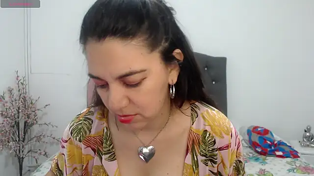 astrolover  online show from October 2025 02:57:02 AM