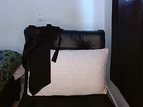 Diany boobs online show from November 2025 02:06:02 PM