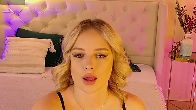 EllyLinn online show from January 2026 05:05:01 PM