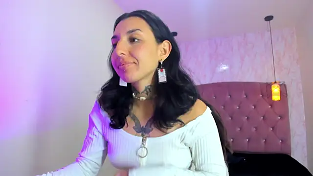 Iris  77 online show from October 2025 05:31:02 PM