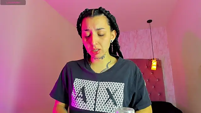 Iris  77 online show from November 2025 01:36:01 PM