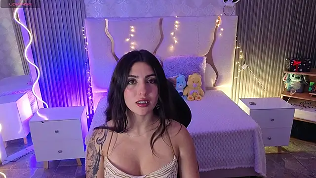 Ixchel tay online show from April 2026 03:26:01 AM