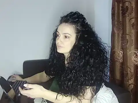 JadeLure online show from January 2026 05:44:01 AM