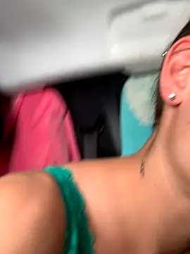 GoldenPussy1329 online show from October 2025 02:16:02 PM