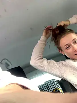 GoldenPussy1329 online show from October 2025 12:33:01 PM