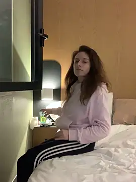 GoldenPussy1329 online show from February 2026 10:03:02 PM