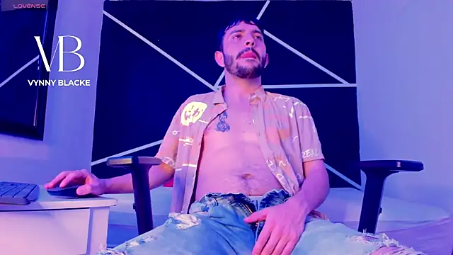 VynnyBlacke  online show from February 2026 04:05:02 AM