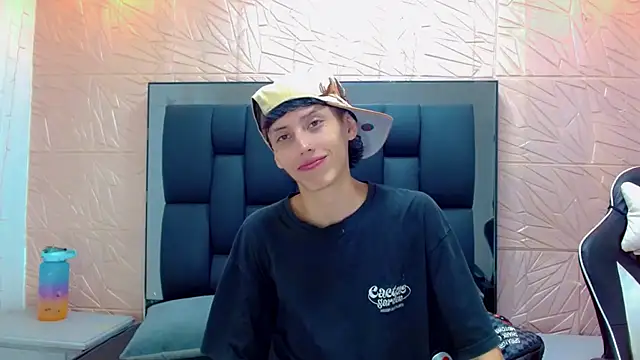 thaigo twink38 online show from December 2025 05:13:01 AM