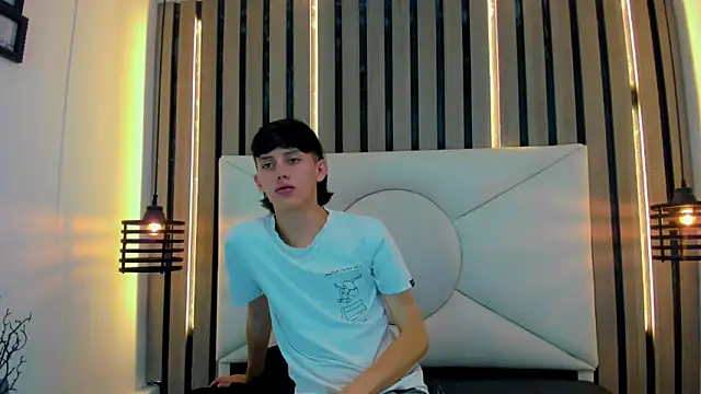 thaigo twink38 online show from April 2026 04:01:01 AM