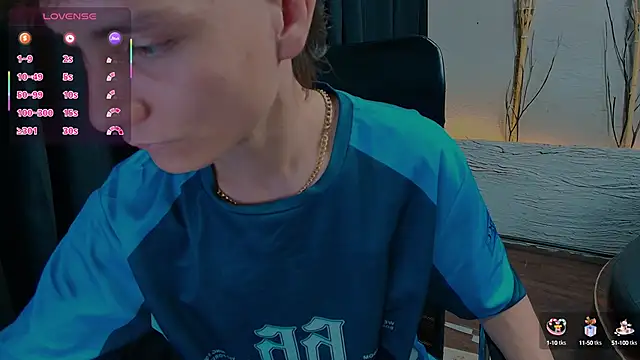 Snapshot of ZackMaye chatting on October 2025 03:27:01 AM ZackMaye online show from October 2025 03:27:01 AM