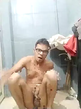 sexybobby13 online show from December 2025 10:19:01 AM