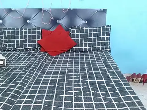 Snapshot of hey_mishtidoll chatting on December 2024 11:04:02 AM hey mishtidoll online show from December 2024 11:04:02 AM