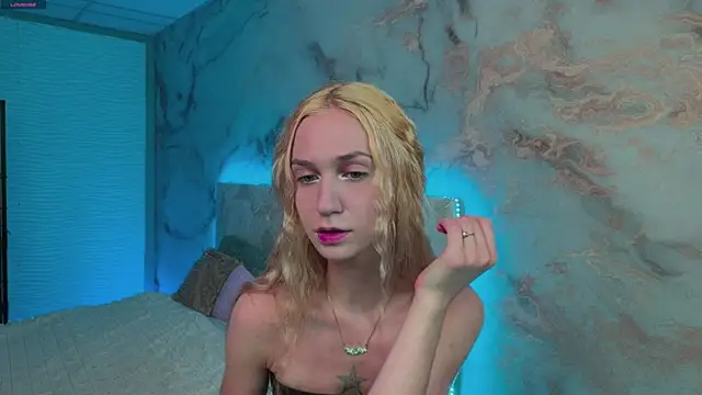 SerenaCrystall online show from July 2026 10:36:01 AM