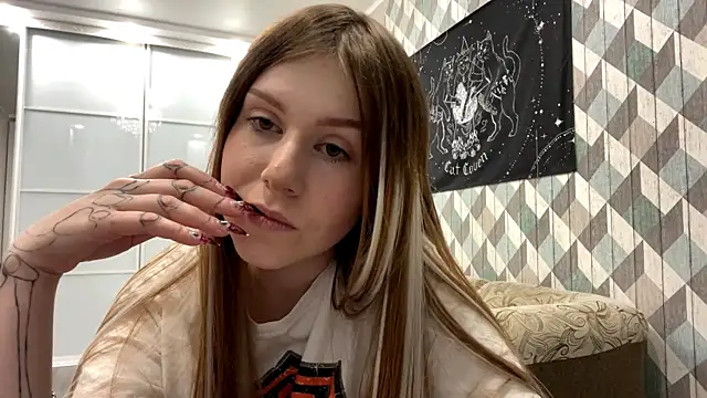 RebelKitsune online show from October 2025 03:57:02 PM