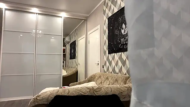 RebelKitsune online show from October 2025 05:08:01 AM