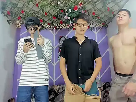 Snapshot of nexusboyhot chatting on October 2025 07:33:02 PM nexusboyhot online show from October 2025 07:33:02 PM