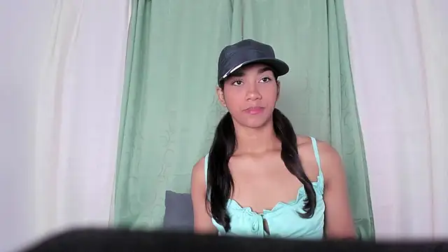 AnahiCollins online show from March 2026 11:37:01 AM