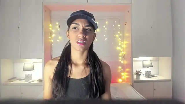 AnahiCollins online show from April 2026 11:30:02 AM