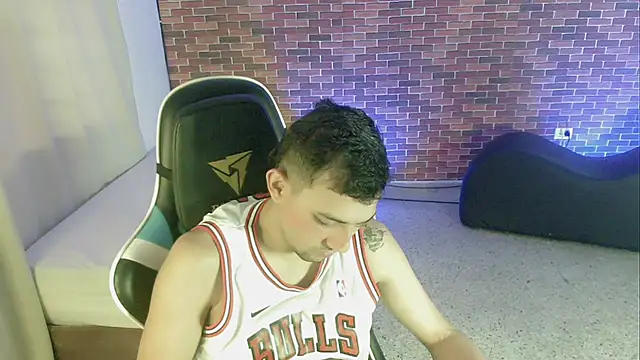 Bulls 23  online show from October 2025 01:51:02 PM