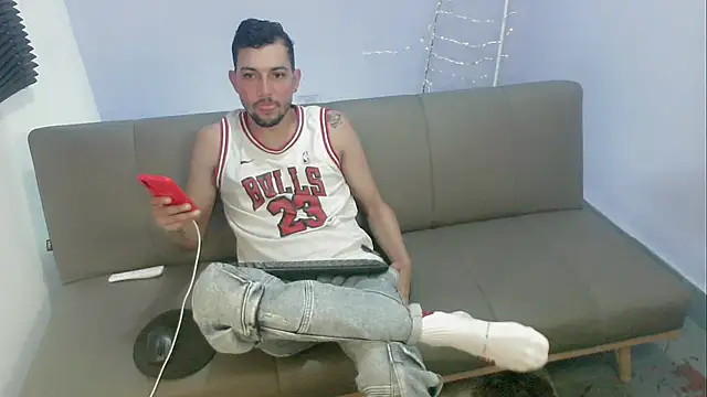 Bulls 23  online show from October 2025 12:06:01 PM