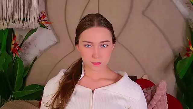 OliviaLay online show from November 2025 11:31:01 AM