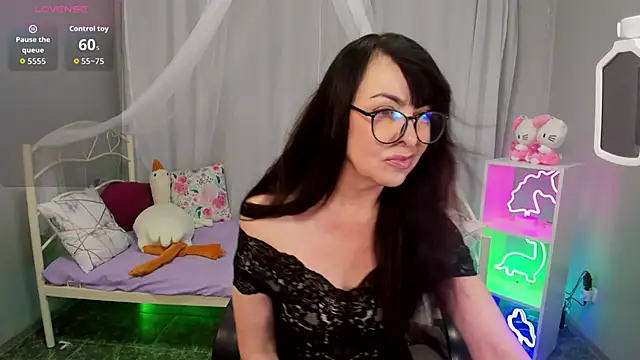 LindaRomero online show from November 2025 10:05:01 AM