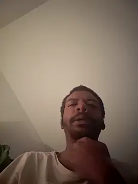 Snapshot of MrBigDickShow chatting on March 2026 06:18:01 AM MrBigDickShow online show from March 2026 06:18:01 AM