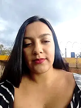 Sexy Nayra outdoors online show from October 2025 09:04:02 PM