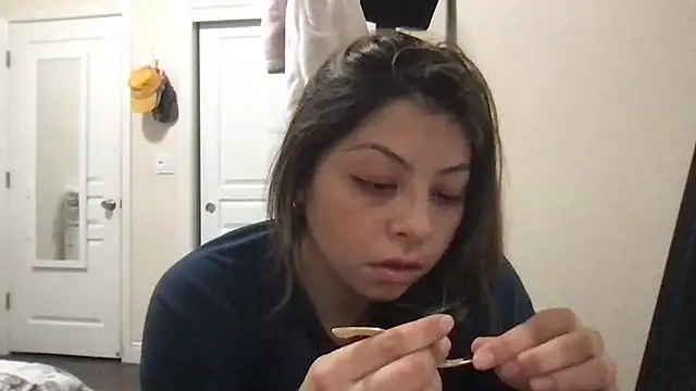 Snapshot of bunnygorl12 chatting on March 2026 03:14:01 AM bunnygorl12 online show from March 2026 03:14:01 AM