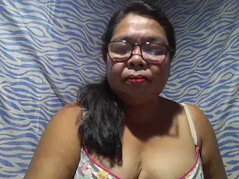 Snapshot of cris_tita chatting on June 2026 02:54:01 PM cris tita online show from June 2026 02:54:01 PM