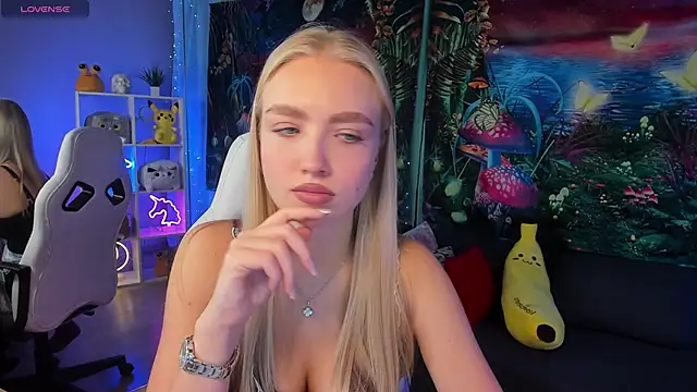 TessaGrays online show from October 2025 10:52:02 AM