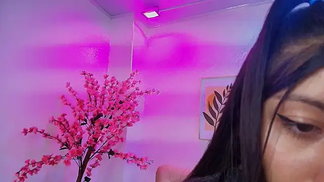 Gabriela milani online show from October 2025 11:30:02 AM