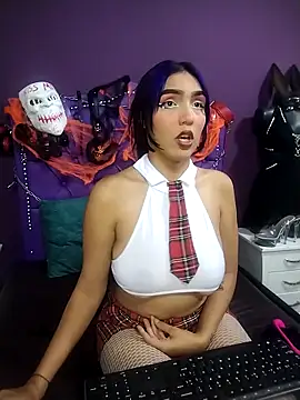 Sophie-dbs online show from October 2025 04:52:01 PM