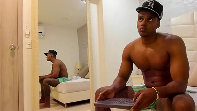 Snapshot of jax_black chatting on November 2025 07:39:02 PM jax black online show from November 2025 07:39:02 PM