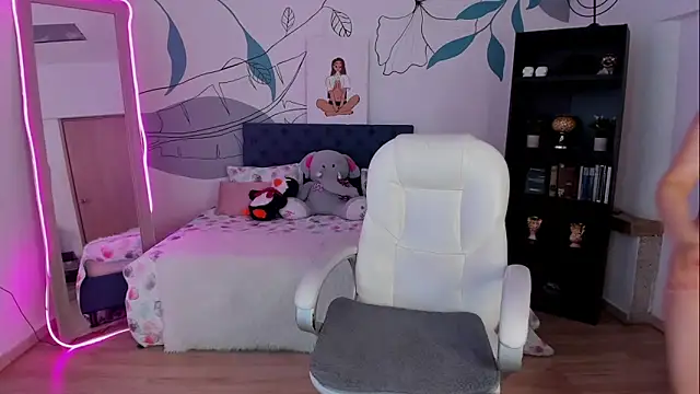 Goth Alice online show from December 2025 07:29:02 PM