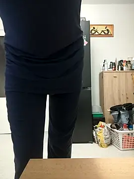 honzinka83 online show from December 2025 05:20:01 PM