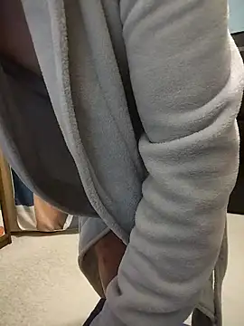 honzinka83 online show from February 2026 07:39:01 PM