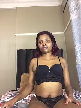 Snapshot of PetiteEbonyx chatting on October 2025 05:35:02 PM PetiteEbonyx online show from October 2025 05:35:02 PM