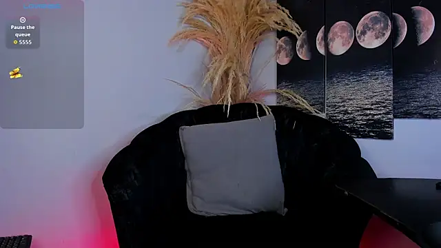 Snapshot of cloemorningstar chatting on November 2025 03:45:02 PM cloemorningstar online show from November 2025 03:45:02 PM