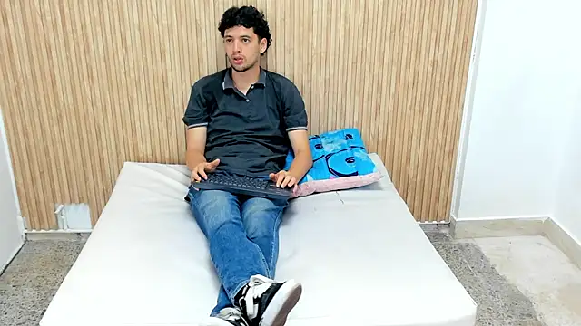 ISRAEL GRAY online show from October 2025 07:25:02 PM