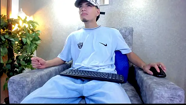 Axelwiliams online show from October 2025 06:07:01 PM